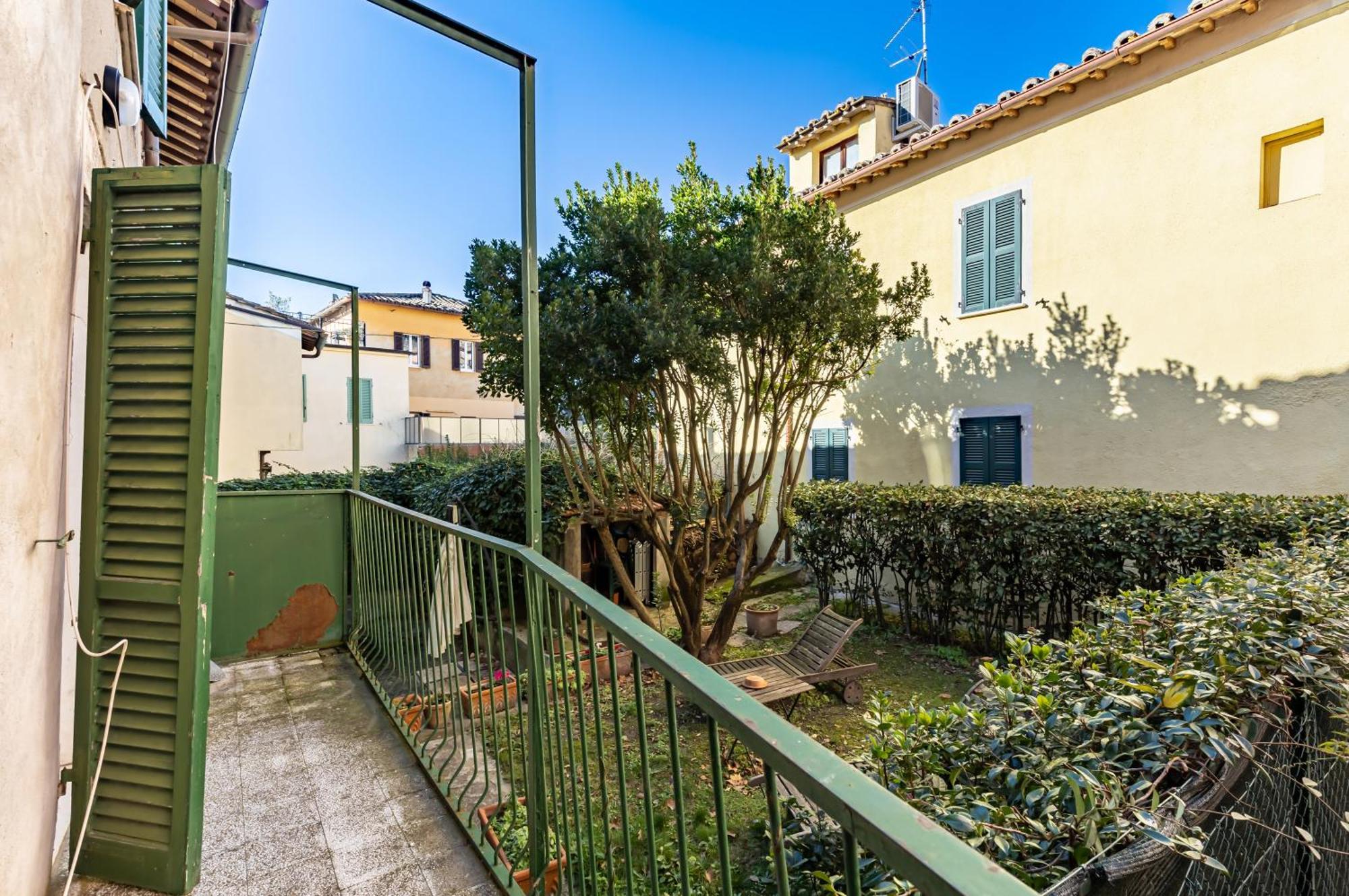 Urban Oasis: Central Apartment With Garden Perugia Exterior foto